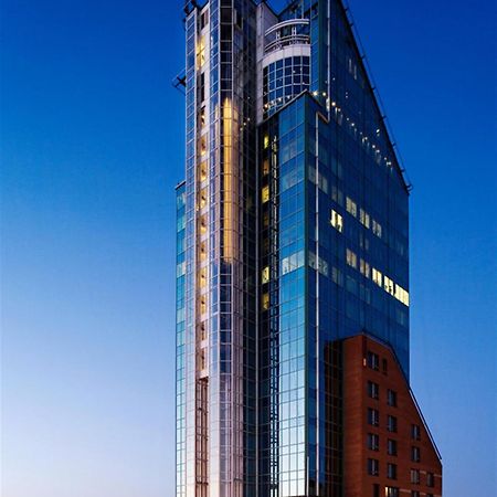 เบสต์ เวสเทิร์น พลัส โฮเต็ล พลาซา Hotel เวสเตโรส ภายนอก รูปภาพ